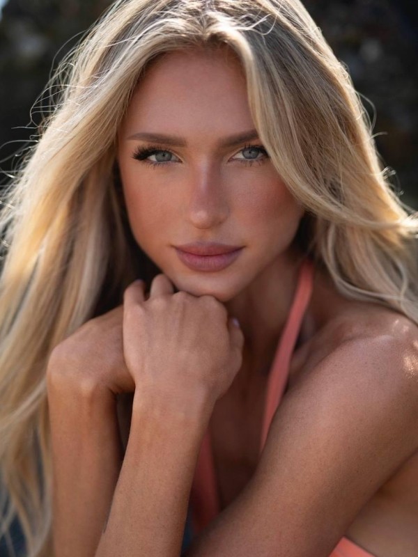 Катерина привлекательная девушка из Кумертау цена от 5000 руб